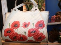 amy-rose-tas-&-souvenir-5