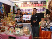 pengrajin-pelepah-pisang-2