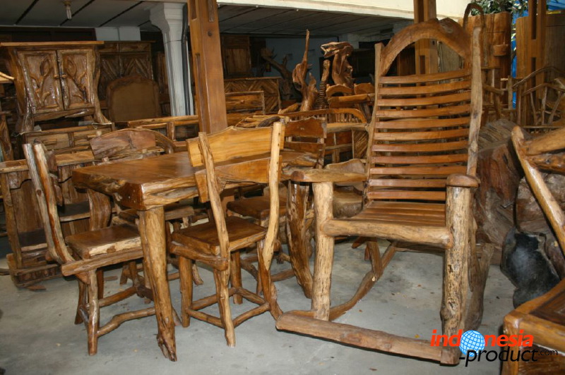 antique-furniture-01.jpg