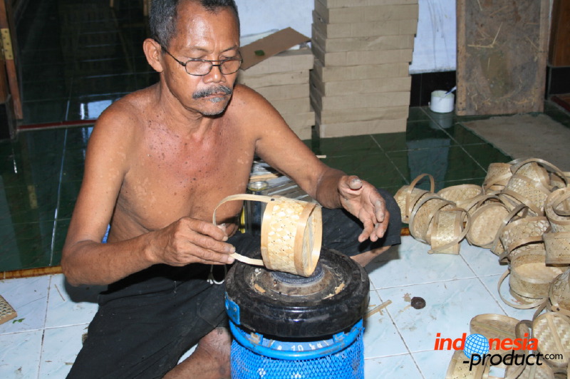 bamboo-handicraft-t_1f8b12e.jpg