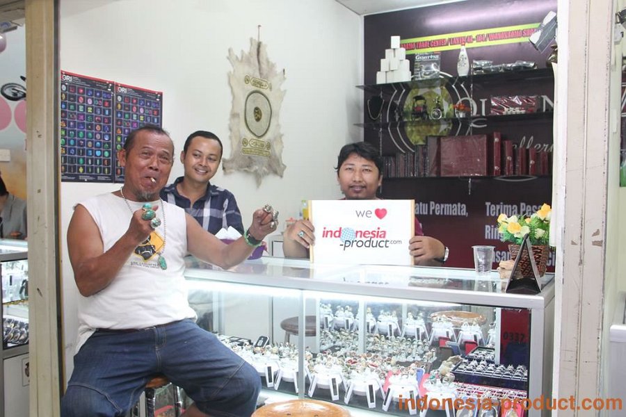 queen-gemstone-surabaya-1