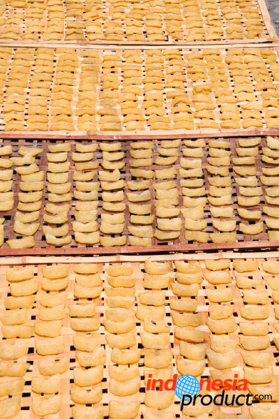 crackers-village-03.jpg