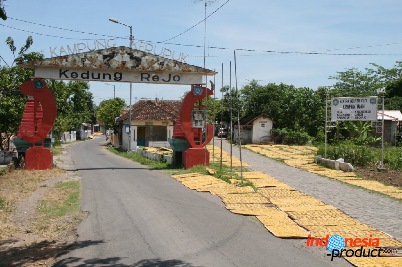 crackers-village-05.jpg