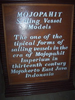 miniature-ship-hand_1f86276
