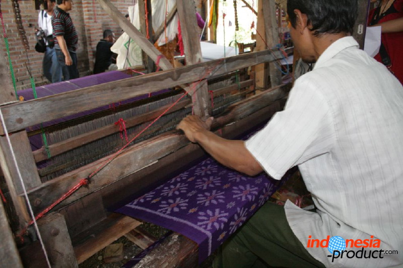 tenun-ikat-13.jpg
